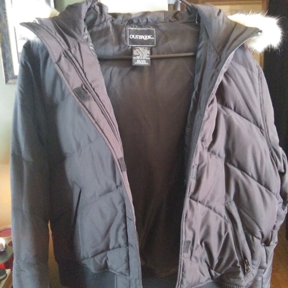 Ladies Coat - Picture 2 of 5